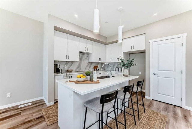 413 Hotchkiss Drive SE