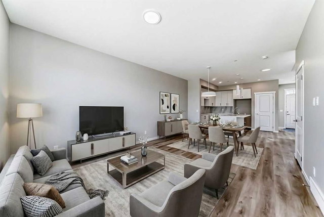 413 Hotchkiss Drive SE