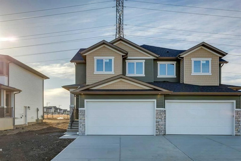 311 Dawson Dock Way, Chestermere, Alberta