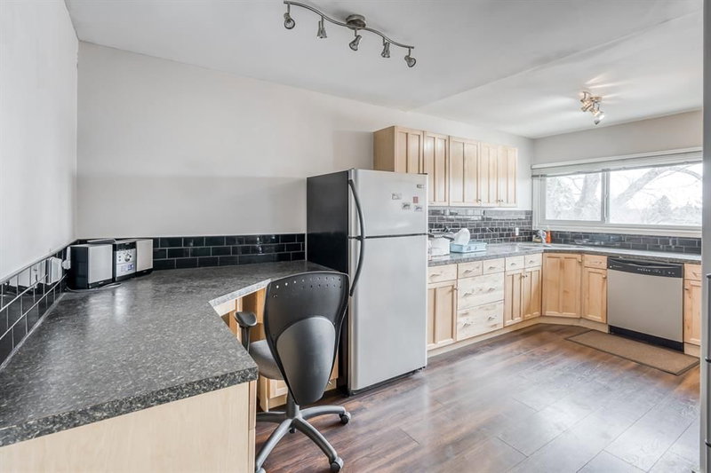 210 - 8231 Elbow Drive SW, Calgary AB - For Sale | HonestDoor