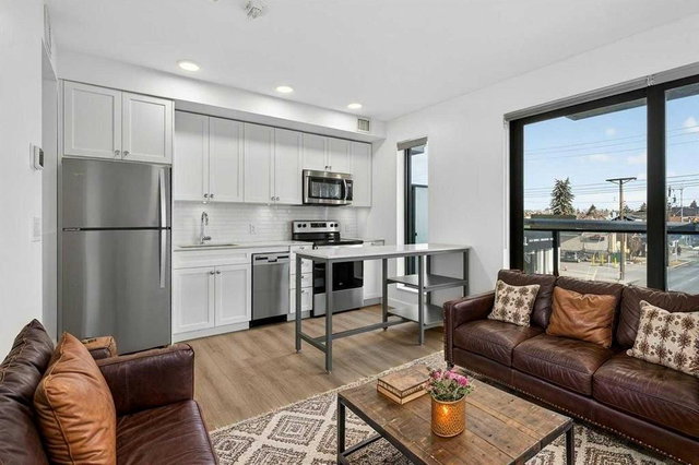 206 - 123 4 Street NE