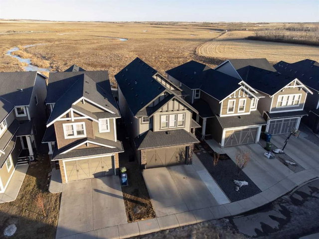 133 Williamstown Park NW