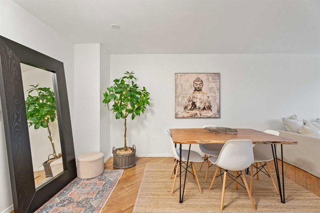 207 - 2218 30 Street SW