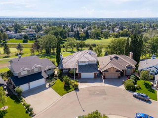 21 Douglas Woods Manor SE