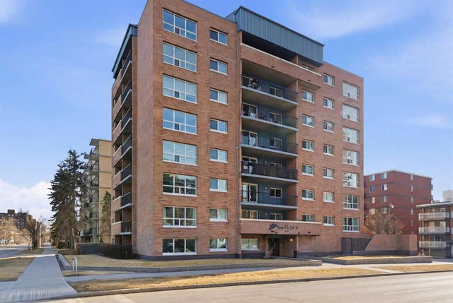 702 - 1414 12 Street SW