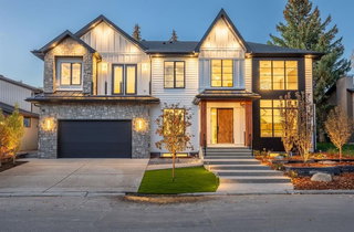 620 Varsity Estates Crescent NW