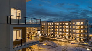 1521 - 63 Corner Glen Crescent NE