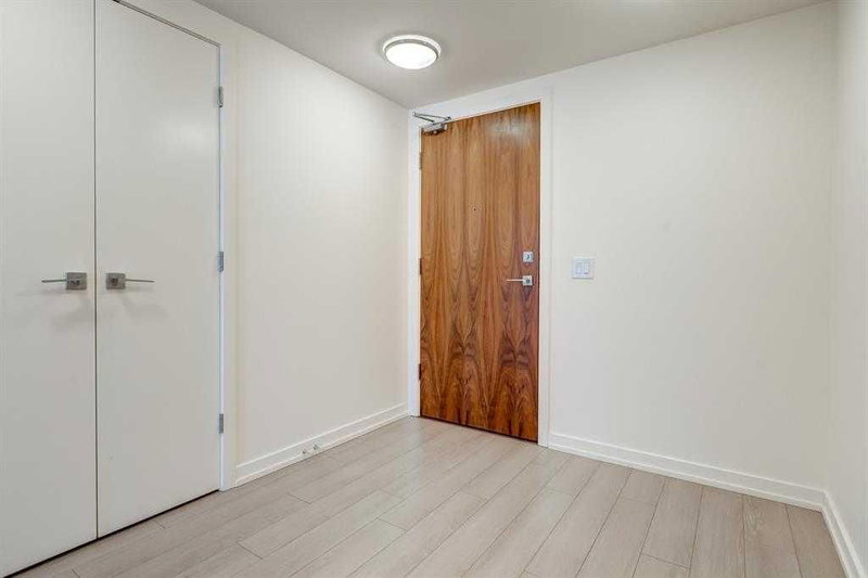 314 - 51 Waterfront Mews SW, Calgary, T2P 0X3 | Image 2