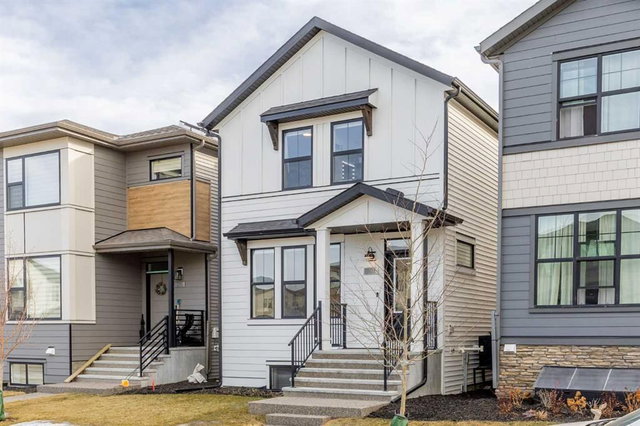 211 Silverton Glen Crescent SW