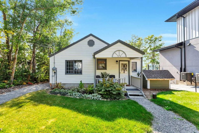 79 Birchcliff Road, Birchcliff — listing photo 2