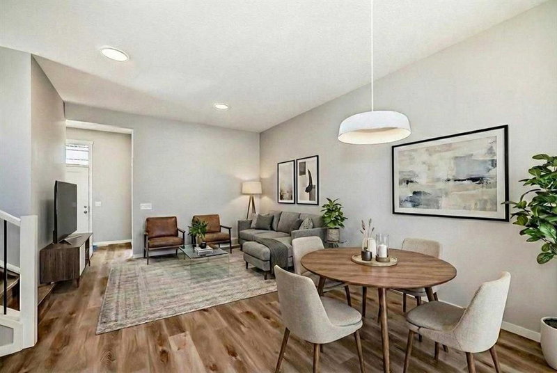 77 Mercado Landing SE
