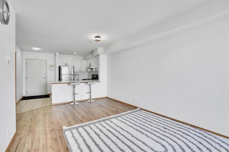 301 - 92 Saddletree Court NE, Calgary, T3J0K9 | Image 2