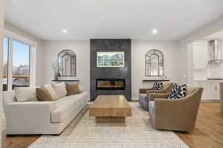 135 Silver Spruce Grove SW