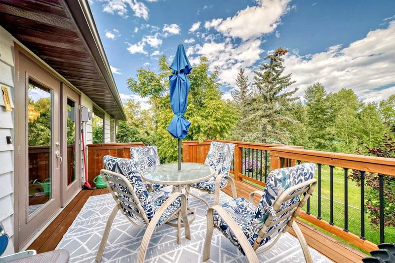 22 Glenhill Drive, Cochrane, T4C 1G8 | Image 2