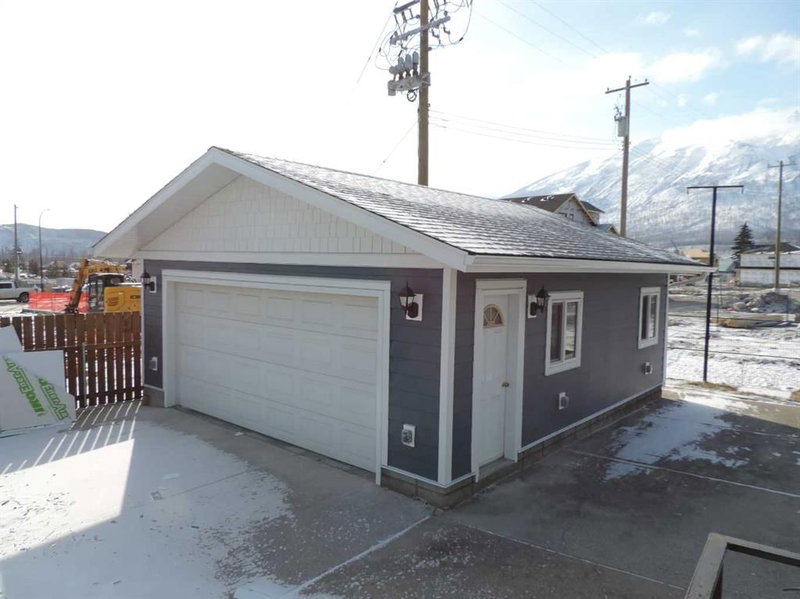 701 Geikie Street, Jasper — listing photo 3