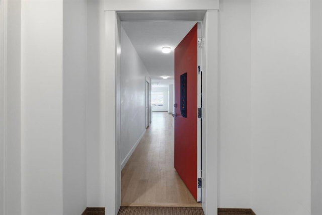 402 - 25 Auburn Meadows Avenue SE