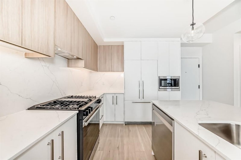 415 - 8375 Broadcast Avenue SW, Calgary, T3H 6L3 | Image 2