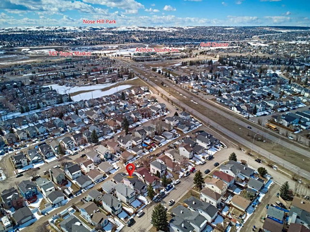 152 HARVEST GOLD Heights NE