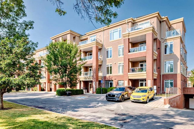 214 - 2 Hemlock Crescent SW