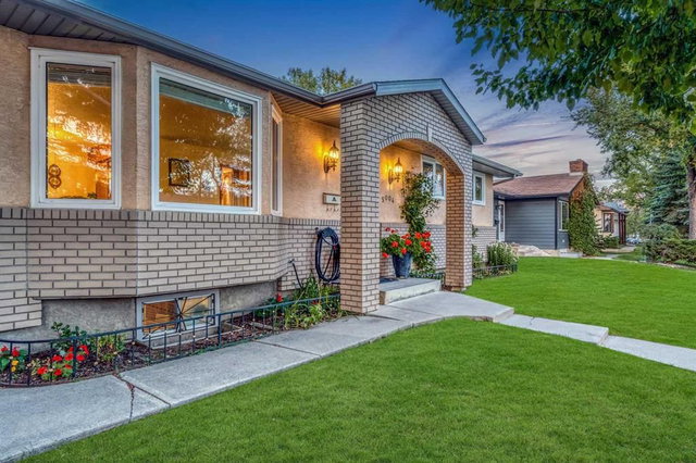 5004 Rundleview Road NE