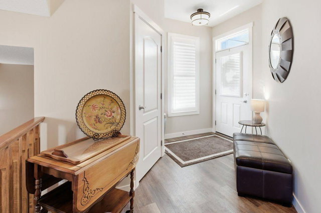 54 Crestbrook Drive SW