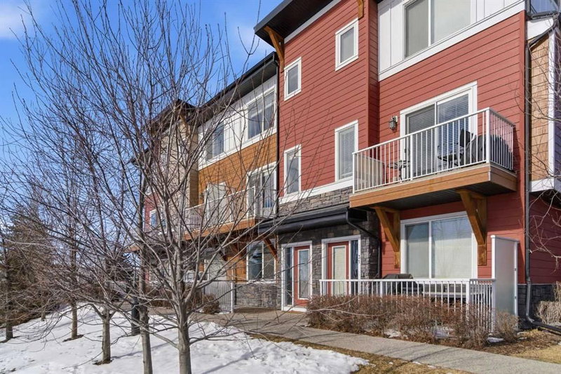 111 Rainbow Falls Gate #33, Chestermere, Alberta