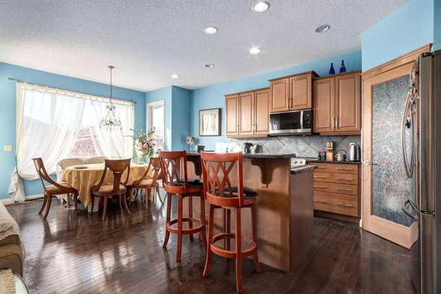 259 Royal Oak Circle NW