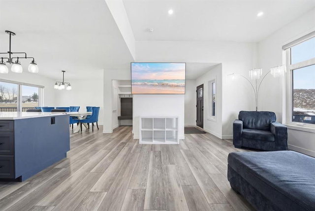 100 - 32105 Highway 543 E