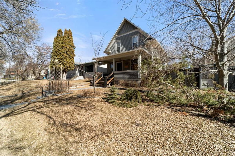 4821 52 Street, Camrose, Alberta