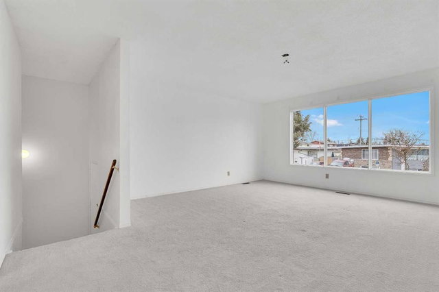 2948 Doverville Crescent SE