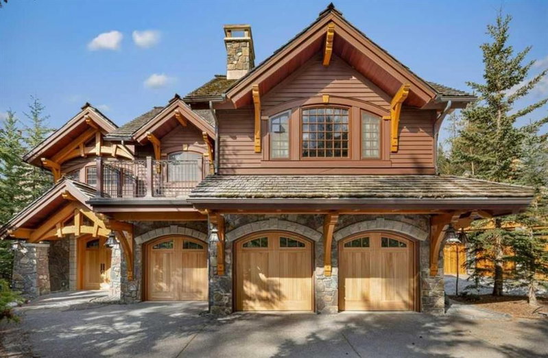 145 Silvertip Ridge