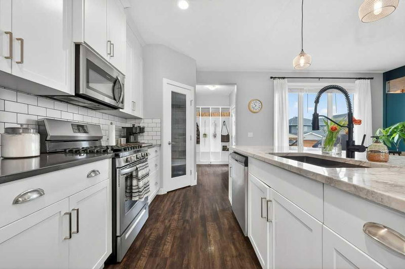 92 Fireside Crescent, Cochrane, T4C 2A3 | Image 2