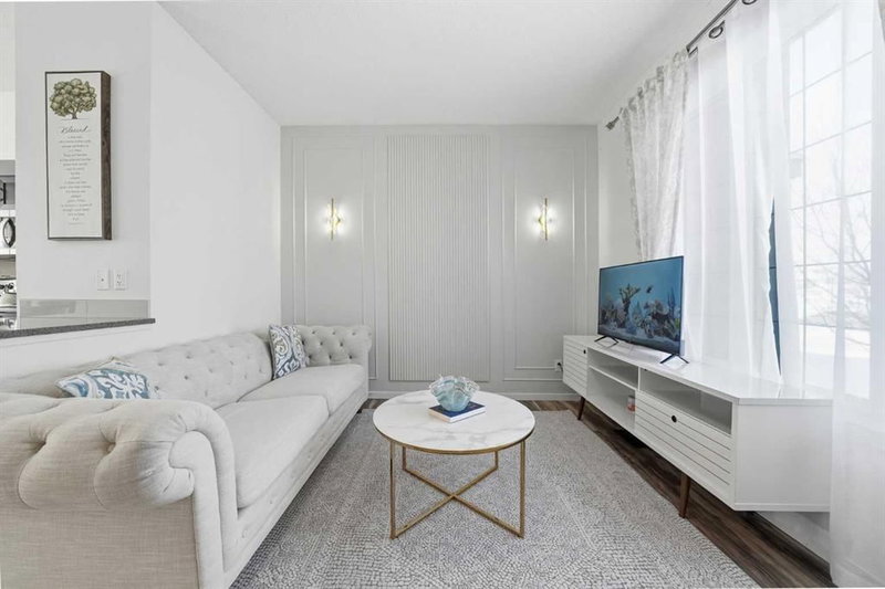 189 Mahogany Drive, Calgary, t3m2k6 | Image 2