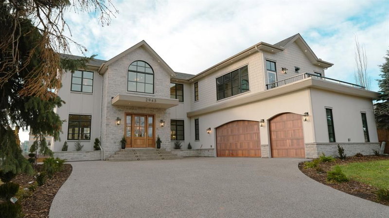 2945 Toronto Crescent NW, Calgary, T2N 3W4 | Image 2