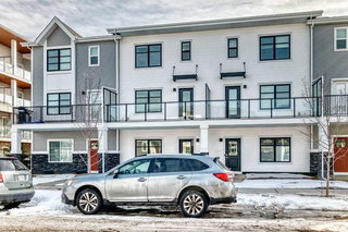 693 Savanna Boulevard NE