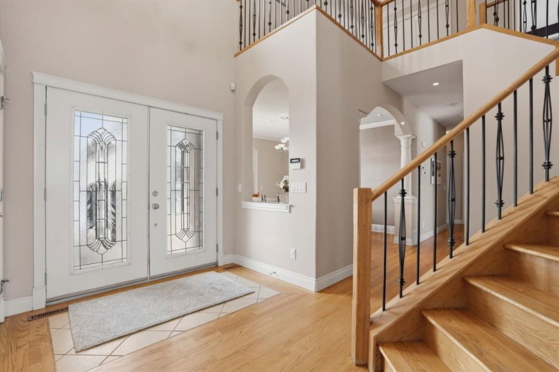 327 Rodeo Ridge, Rural Rocky View County, T3Z3G2 | Image 2