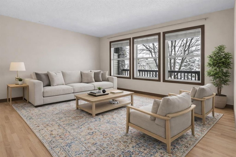 106 Luxstone Way SW, Airdrie, T4B 0H6 | Image 2