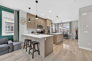 4 Cornerstone Manor NE