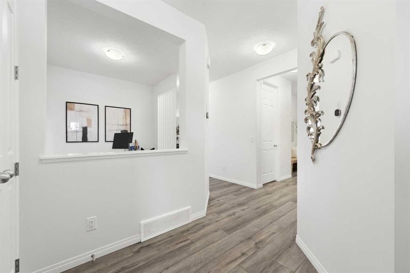 1345 Chinook Gate Green SW, Airdrie, T4B 5J1 | Image 3