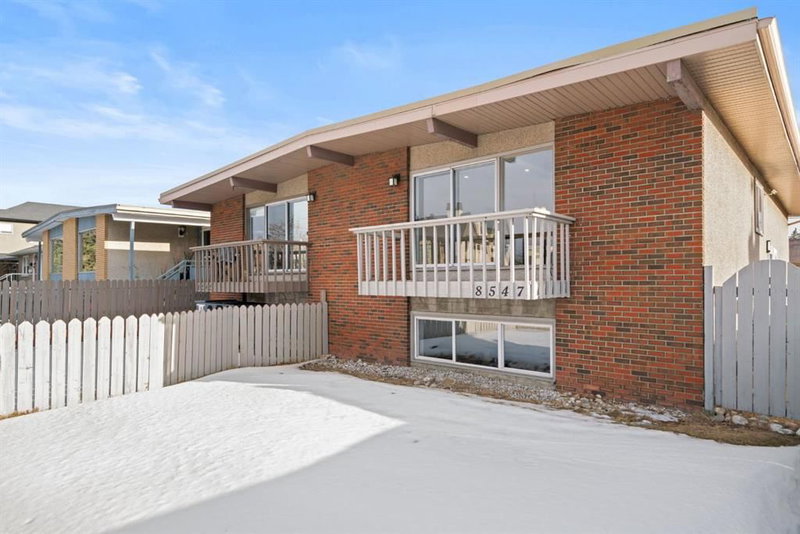 8547 47 Avenue NW, Calgary, T3B 1Z8 | Image 2
