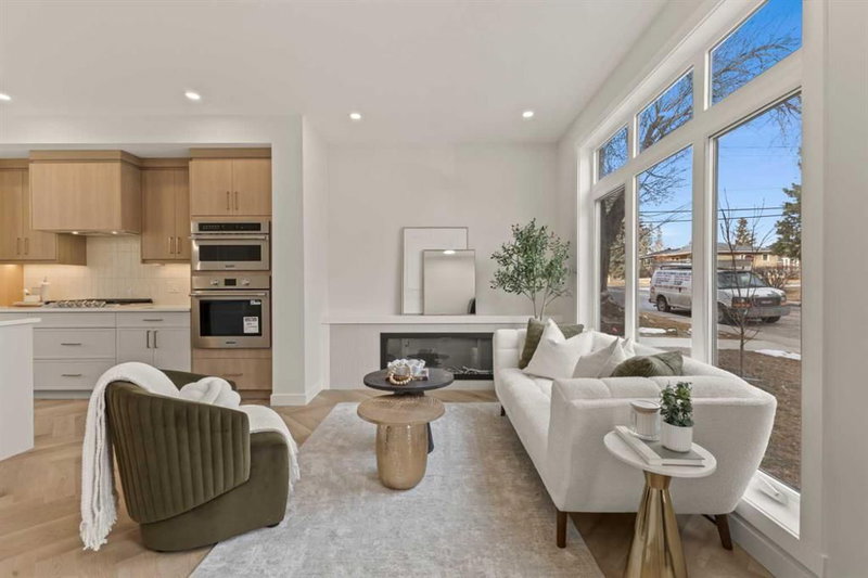 3107 42 Street SW, Calgary, T3E 3M4 | Image 2