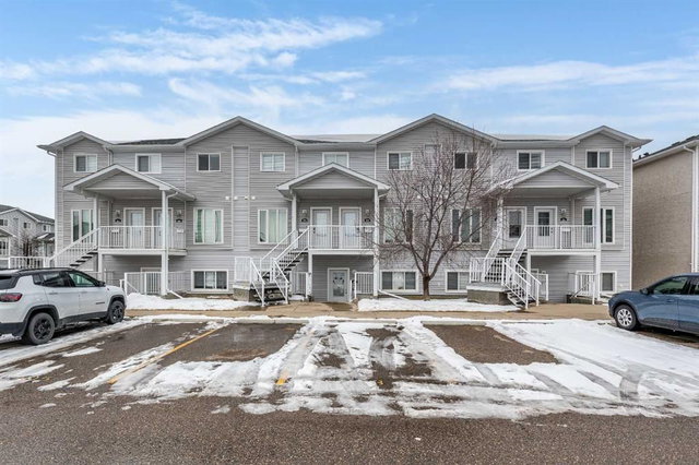 389 Northlands Pointe NE