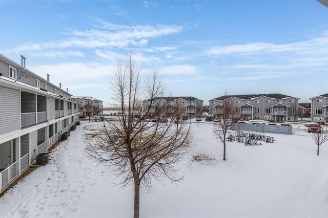 389 Northlands Pointe NE