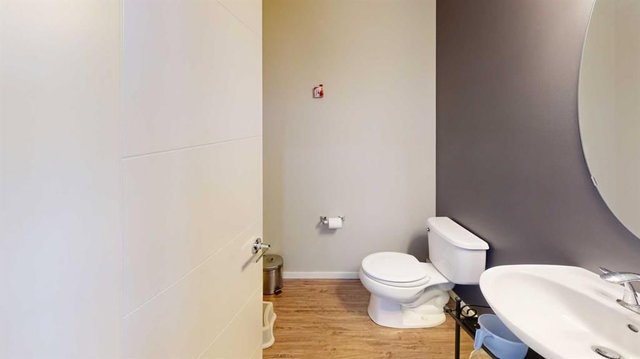 3 - 414 Highlands Boulevard W