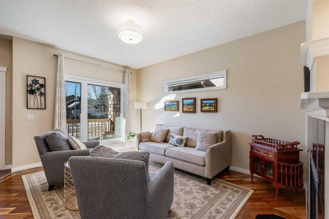 78 Evercreek Bluffs Road SW