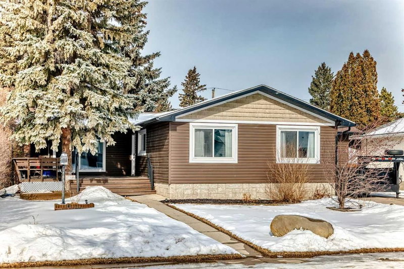 5122 44 Street, Olds, Alberta