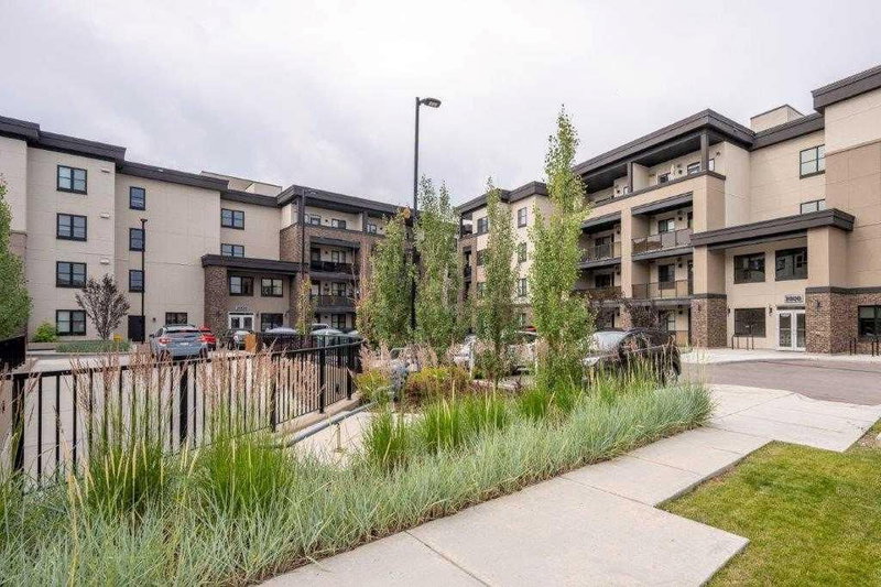 3103 - 80 Greenbriar Place NW