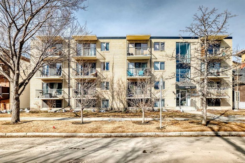 A unit for sale at 824 4 Avenue NW