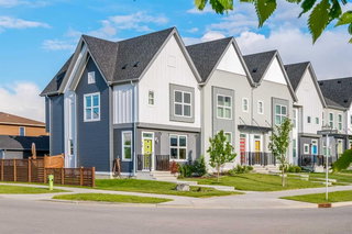 78 Livingston Gate NE