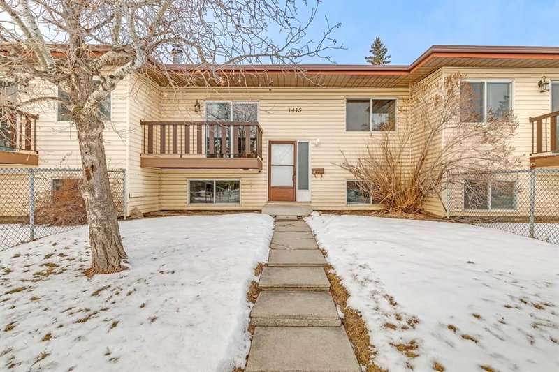 A unit for sale at 1415 44 Street SE